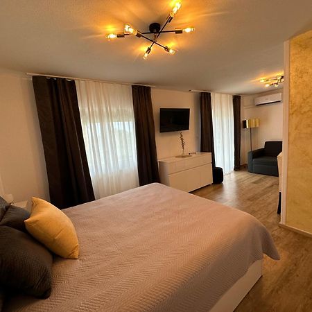 Apartmaji Meli Pu Izola Eksteriør bilde