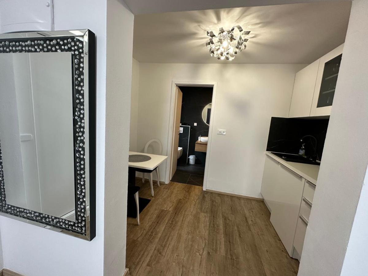 Apartmaji Meli Pu Izola Eksteriør bilde