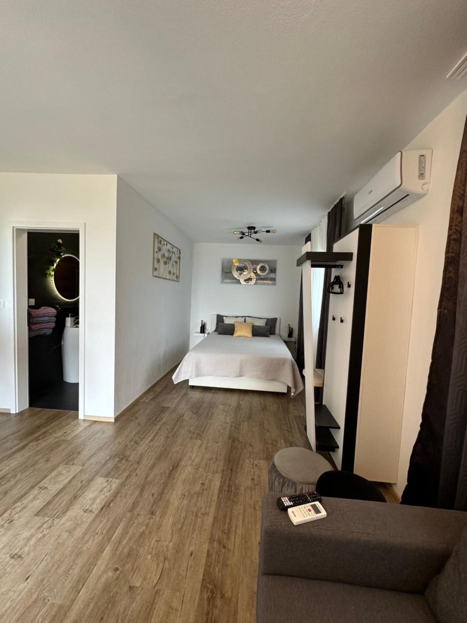 Apartmaji Meli Pu Izola Eksteriør bilde