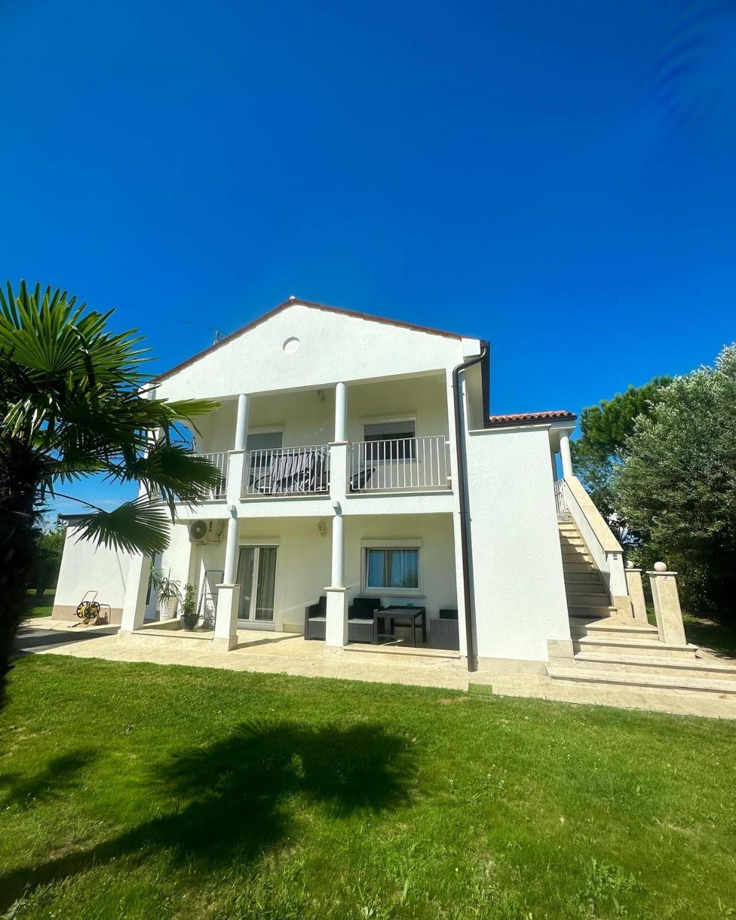 Apartmaji Meli Pu Izola Eksteriør bilde