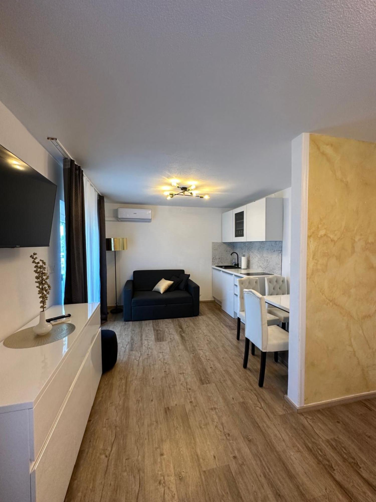 Apartmaji Meli Pu Izola Eksteriør bilde