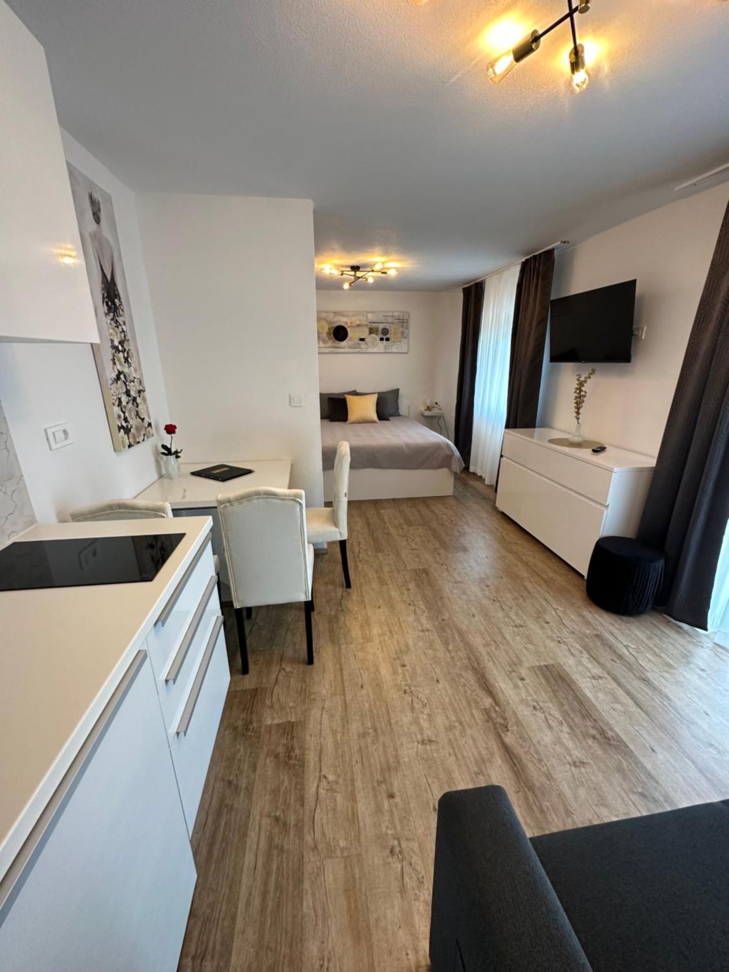 Apartmaji Meli Pu Izola Eksteriør bilde